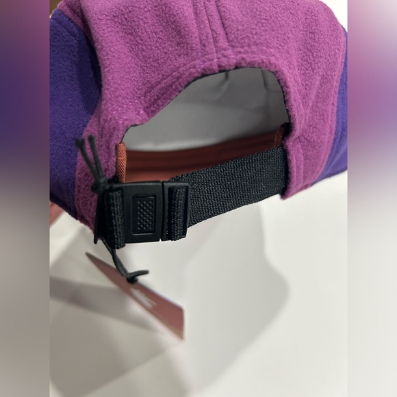 Cotopaxi Fleece 5-Panel Hat Purple Pink Maroon Rust NWT Anti-Pilling Winter Cap - Picture 3 of 7